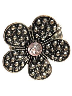 Stretch Ring Silver-Tone Flower Pink Rhinestone Center fairycore boho floral